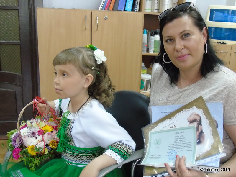 Курсы парикмахеров Полтава - выпускница ИнфоТеха Оксана Гаврилейченко